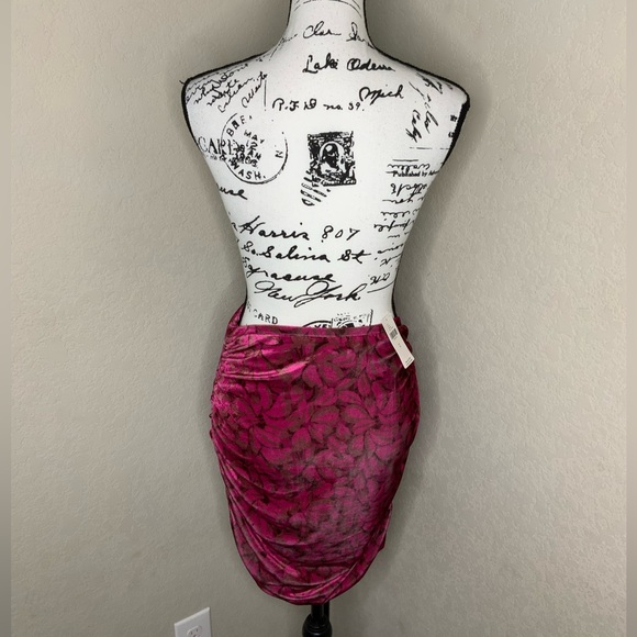 #75 NWT Anthropologie Ruched Pink Floral Skirt Size Small - Picture 3 of 4